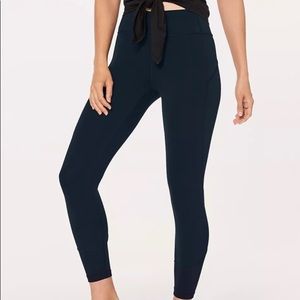 Lululemon In Movement Tights 25” Nocturnal Teal